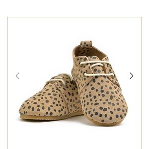 PIPER FINN - BABY & TODDLER SHOES - HARD SOLE OXFORD - CHEETAH  size 7